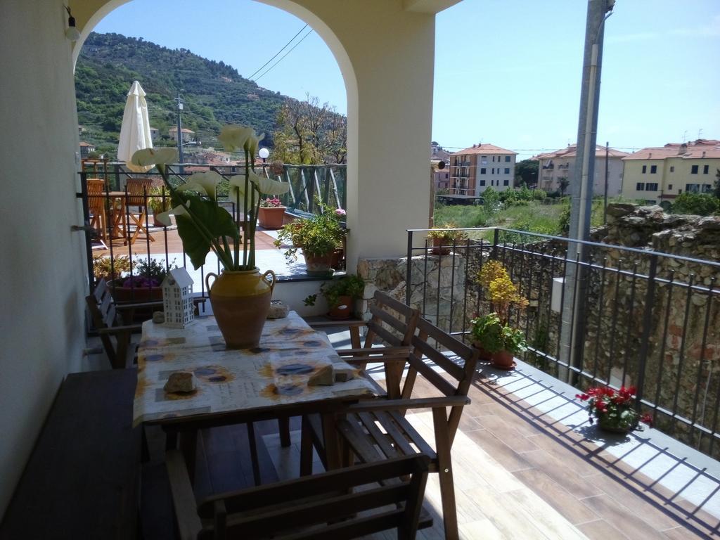 Casa Papaveri Rossi Finale Ligure Room photo